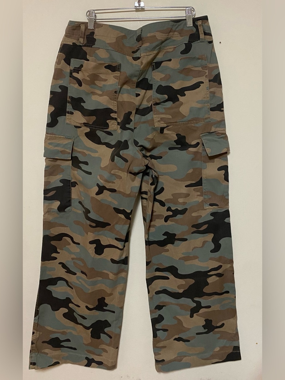 GAP Women's Camo Cargo Pants in Green, Brown, Black